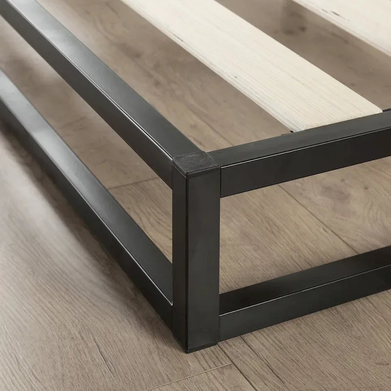 15 cm hohes Kingsize-Plattformbett mit niedrigem Profil