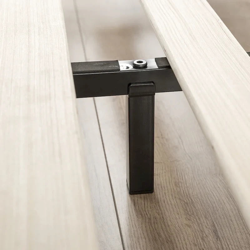 15 cm hohes Kingsize-Plattformbett mit niedrigem Profil